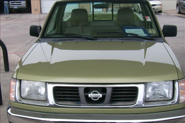 Nissan Frontier 1998 photo 1
