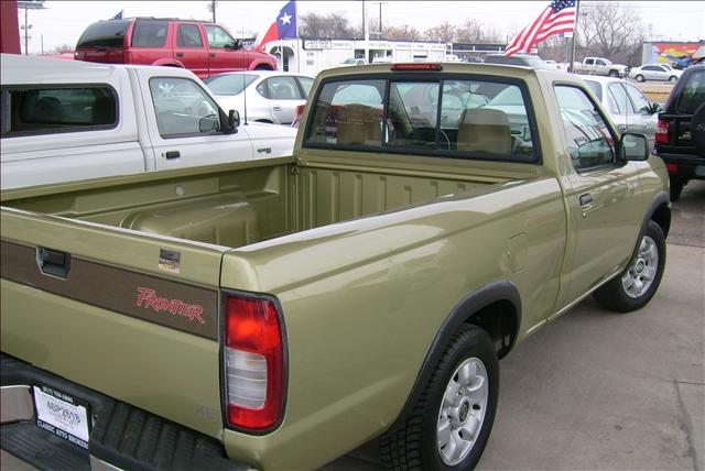Nissan Frontier 1998 photo 3