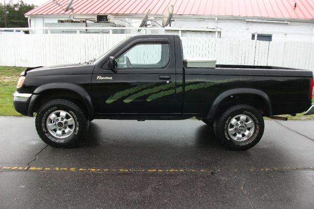 Nissan Frontier 1998 photo 3