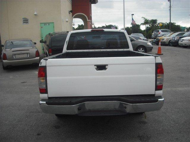 Nissan Frontier 1998 photo 3