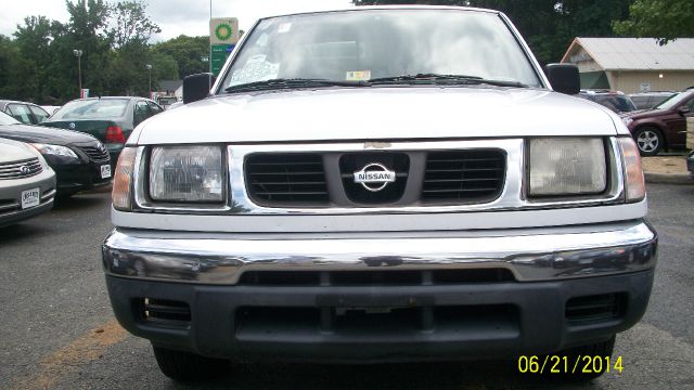 Nissan Frontier 1998 photo 3