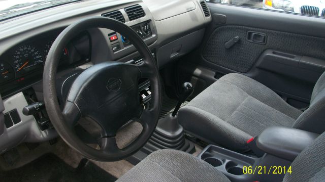 Nissan Frontier 1998 photo 4