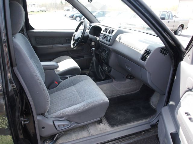 Nissan Frontier 1998 photo 10