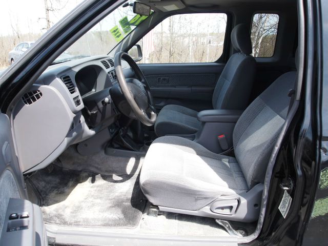 Nissan Frontier 1998 photo 15