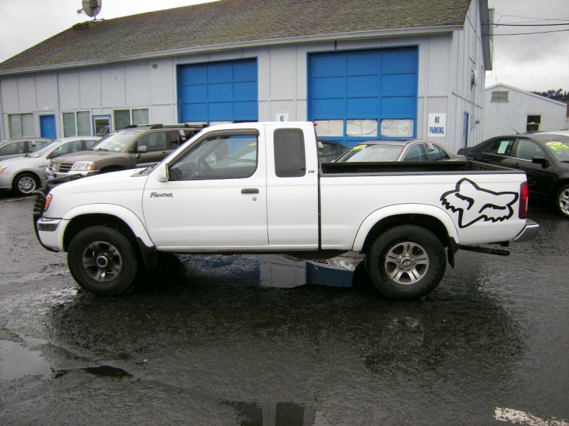 Nissan Frontier 1999 photo 1
