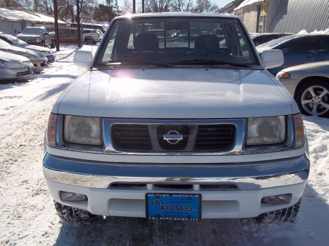 Nissan Frontier 1999 photo 4