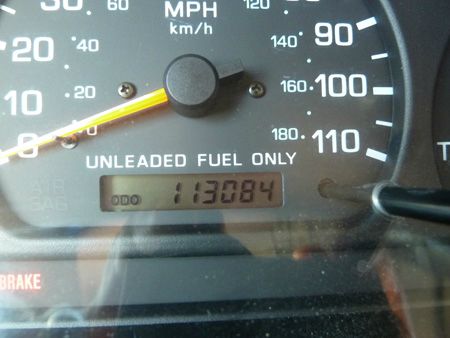 Nissan Frontier 1999 photo 2