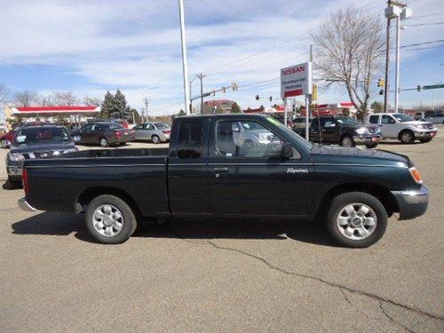 Nissan Frontier 1999 photo 1