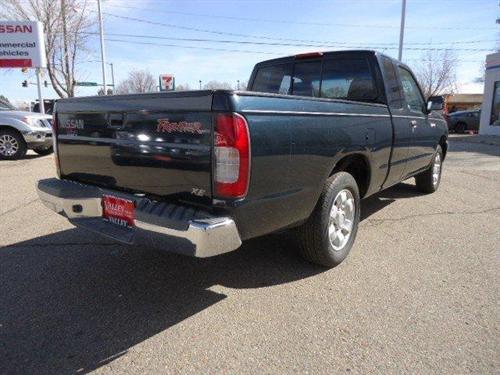 Nissan Frontier 1999 photo 2