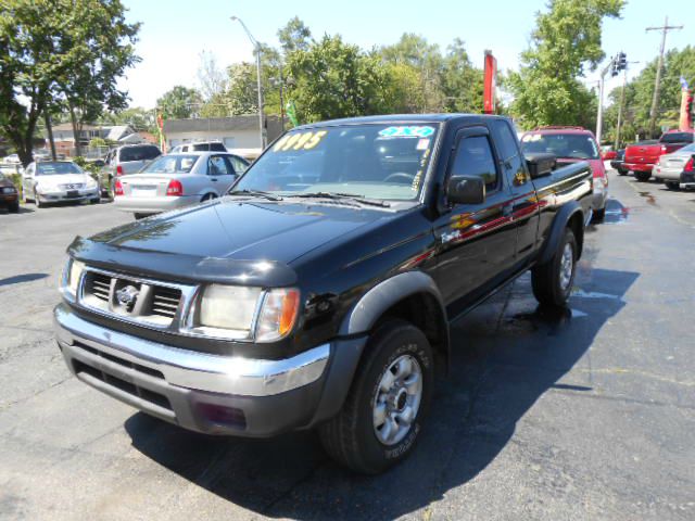 Nissan Frontier 1999 photo 3