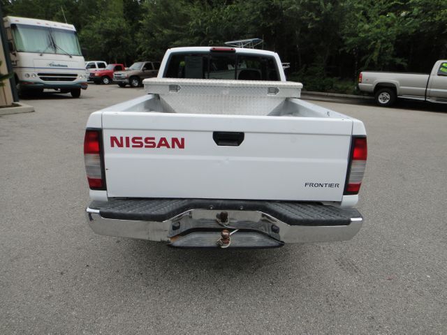 Nissan Frontier 1999 photo 1