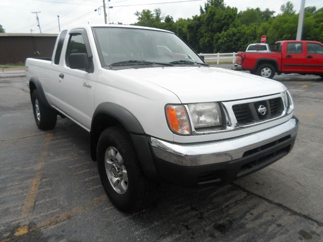 Nissan Frontier XL Long Bed Crew Cab ~ 5.4L Gas Pickup Truck