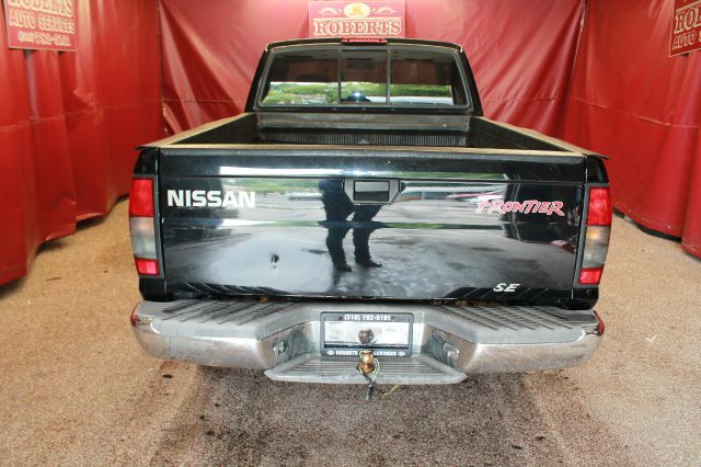 Nissan Frontier 2000 photo 3