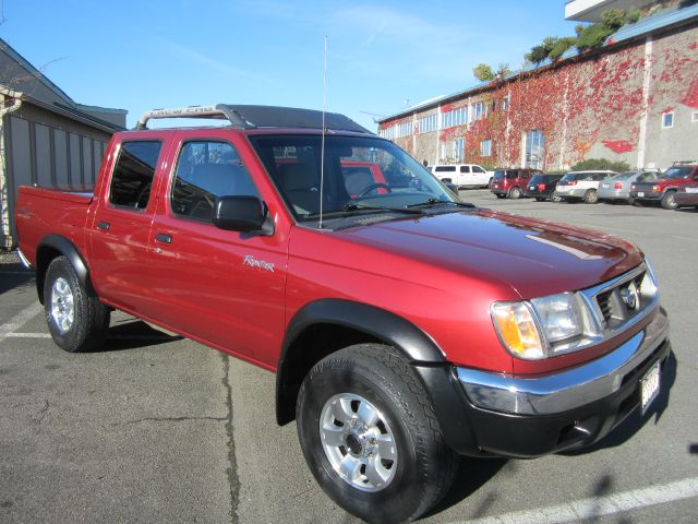 Nissan Frontier 2000 photo 2