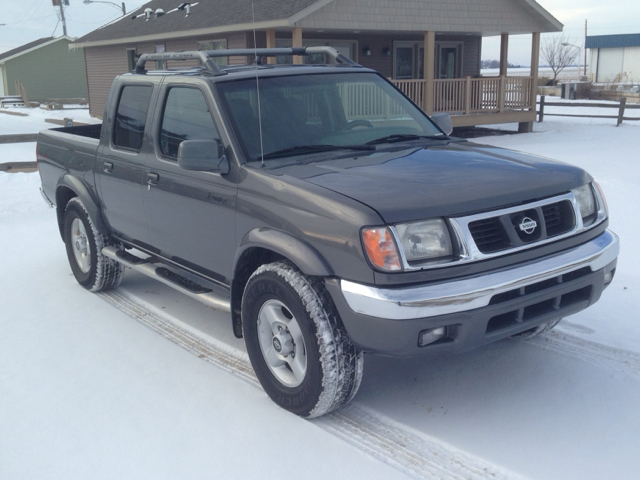 Nissan Frontier 2000 photo 3