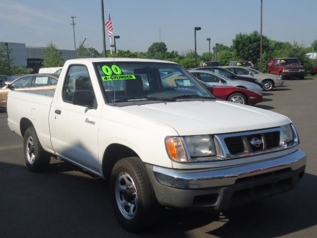 Nissan Frontier 2000 photo 5