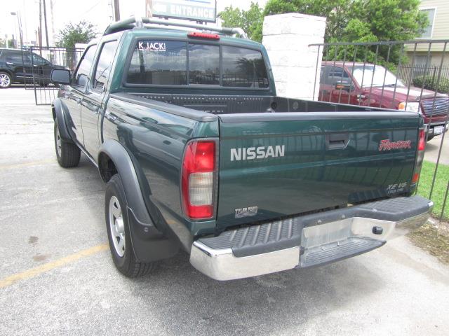 Nissan Frontier 2000 photo 1