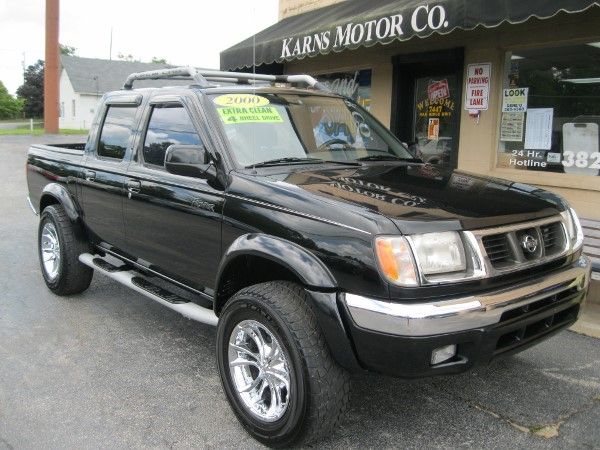 Nissan Frontier 2000 photo 1