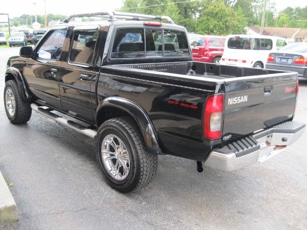 Nissan Frontier 2000 photo 3
