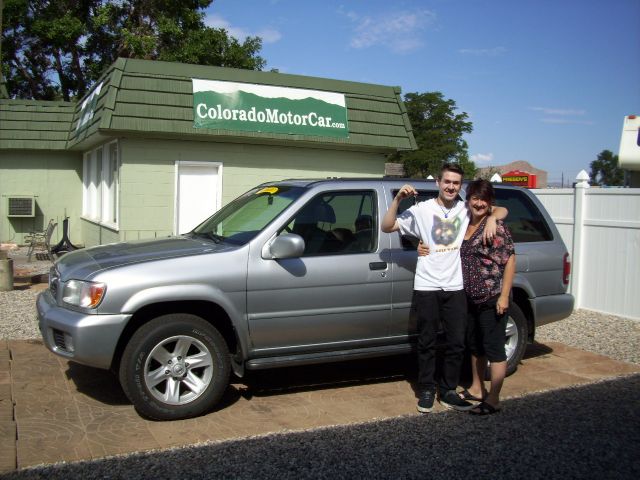 Nissan Frontier 2000 photo 2