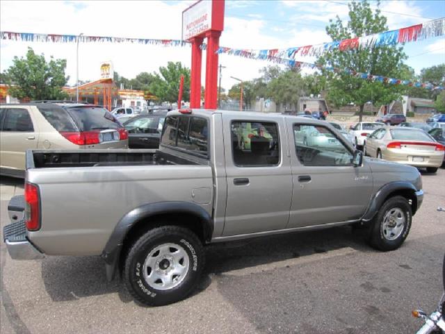 Nissan Frontier 2000 photo 1