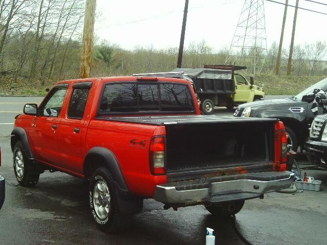Nissan Frontier 2000 photo 4