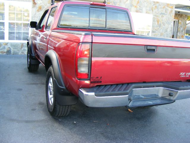 Nissan Frontier 2000 photo 1