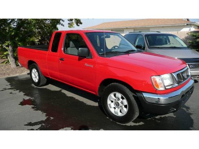 Nissan Frontier 2000 photo 1