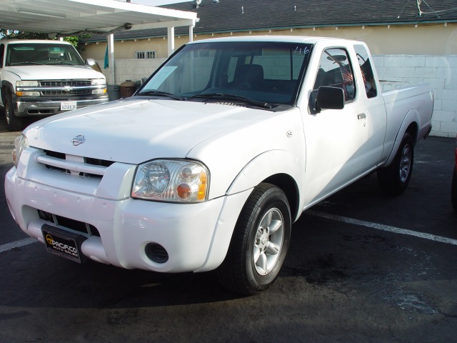 Nissan Frontier 2001 photo 3