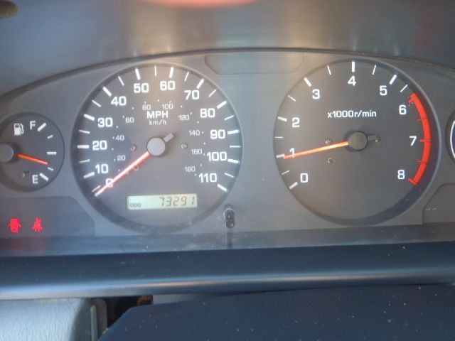 Nissan Frontier 2001 photo 1