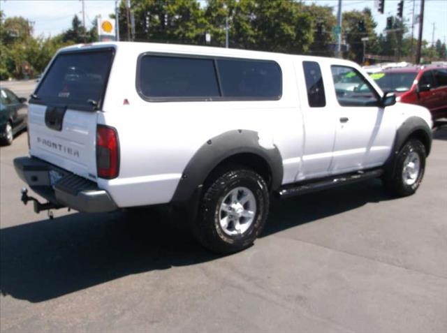 Nissan Frontier 2001 photo 4