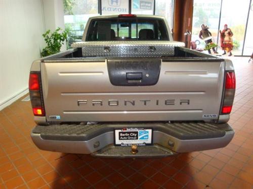 Nissan Frontier 2001 photo 3