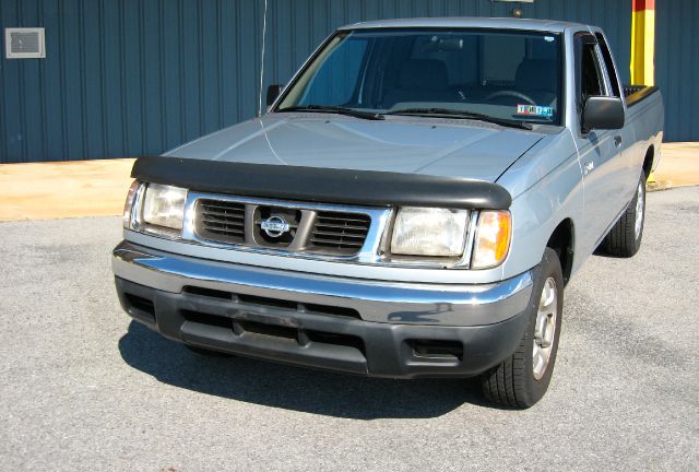 Nissan Frontier 2001 photo 1
