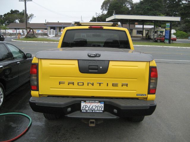 Nissan Frontier 2001 photo 2
