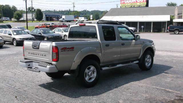 Nissan Frontier DBL SR5 V6 4x4 Pickup Truck
