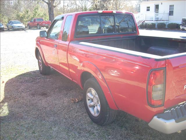 Nissan Frontier 2002 photo 3