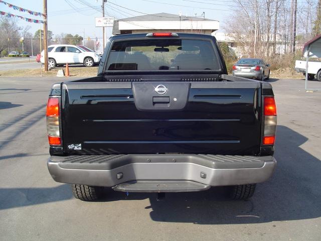 Nissan Frontier 2002 photo 3