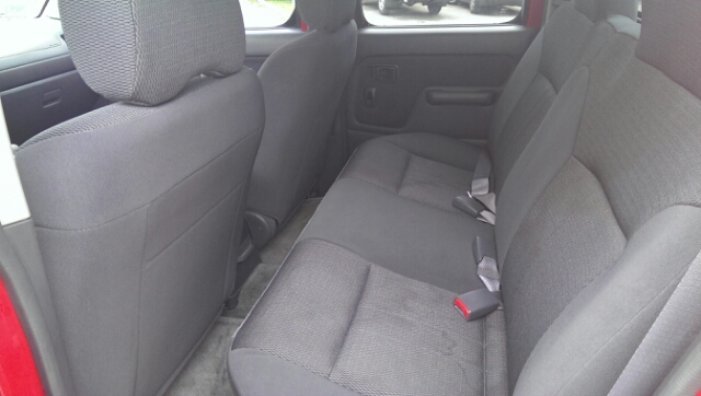 Nissan Frontier 2008 Ford XL Pickup Truck