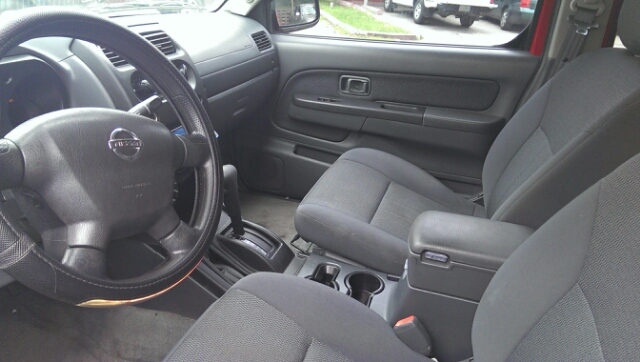 Nissan Frontier 2002 photo 1