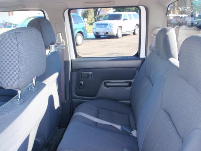 Nissan Frontier 2002 photo 5