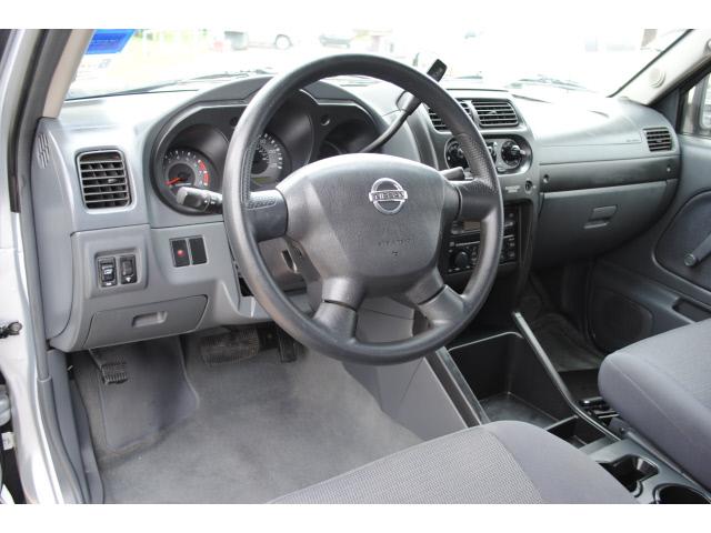 Nissan Frontier 2002 photo 3