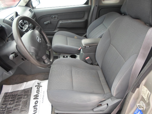 Nissan Frontier 2002 photo 3