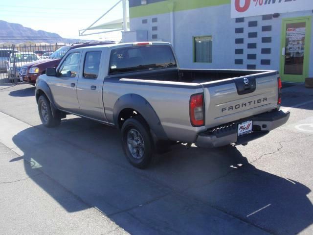 Nissan Frontier 2002 photo 1