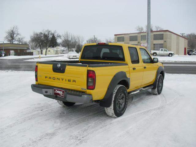 Nissan Frontier 2002 photo 4