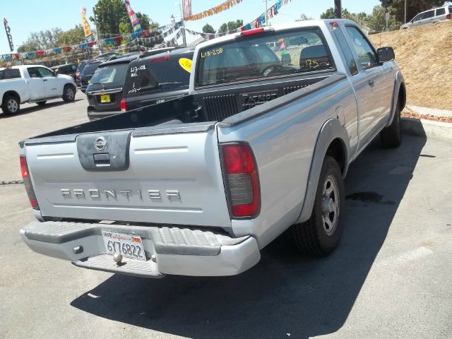 Nissan Frontier 2002 photo 1