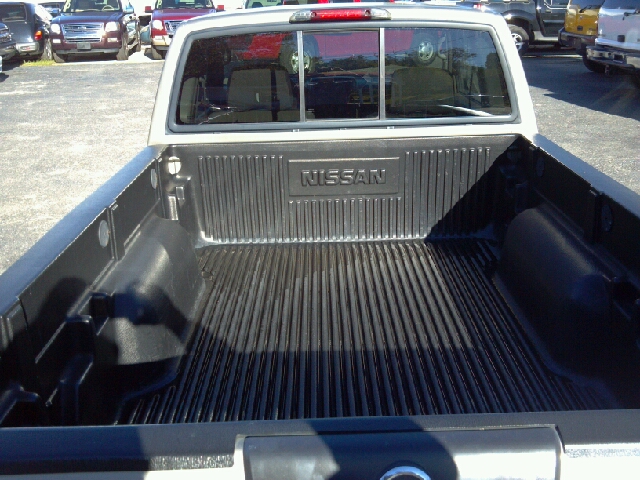 Nissan Frontier Ss-35 Pickup Truck