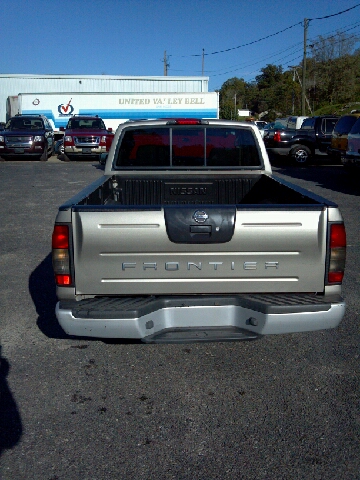 Nissan Frontier 2002 photo 2