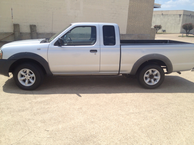 Nissan Frontier 2002 photo 2