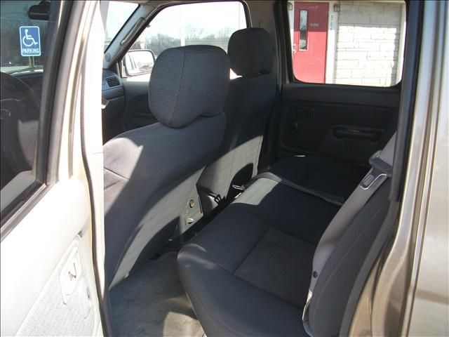 Nissan Frontier 2002 photo 5