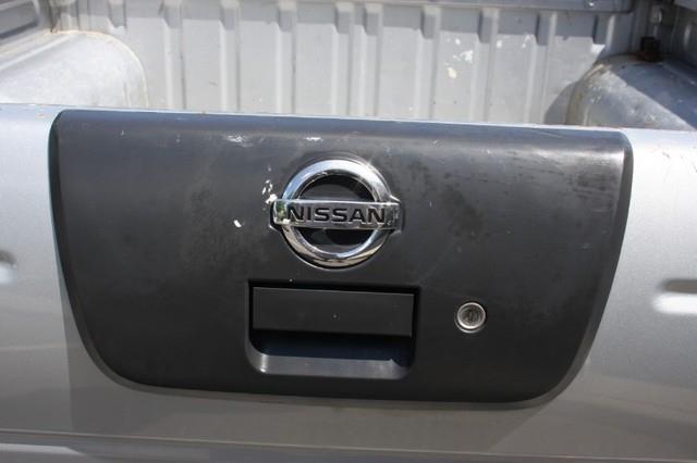 Nissan Frontier 2003 photo 23